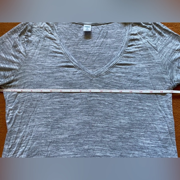 Old Navy Luxe T-Shirt - Picture 6 of 6